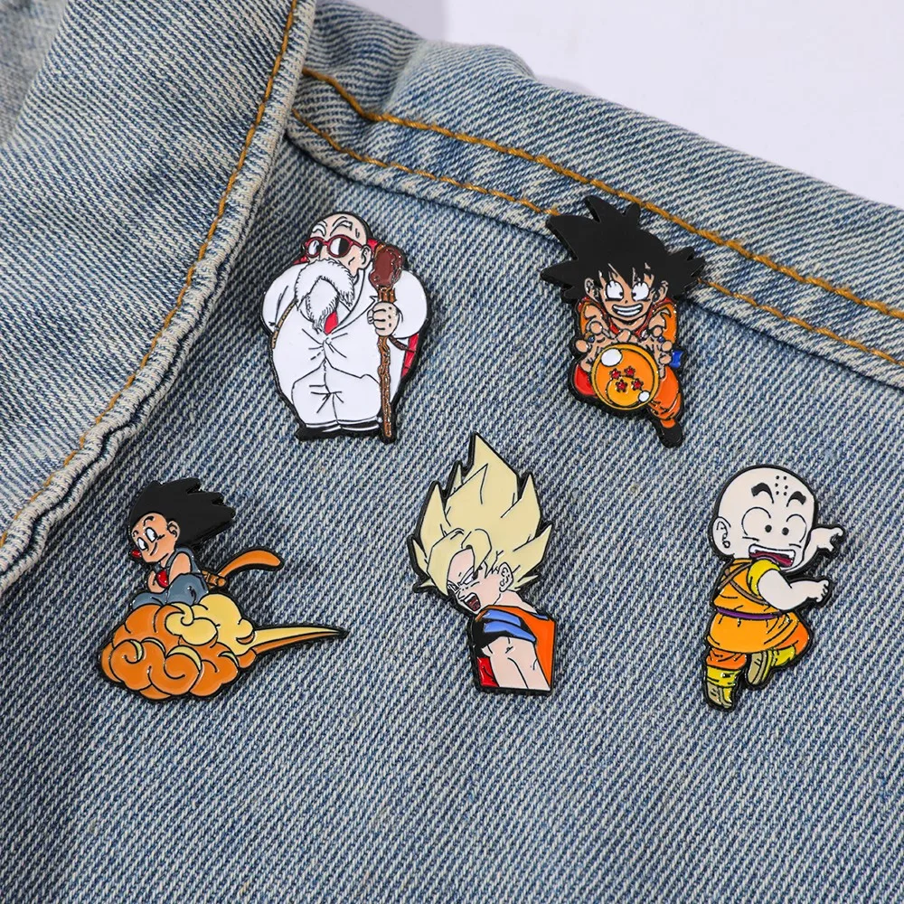 Embroidery Outfit - 5 Pcs Classic Popular Anime Brooch