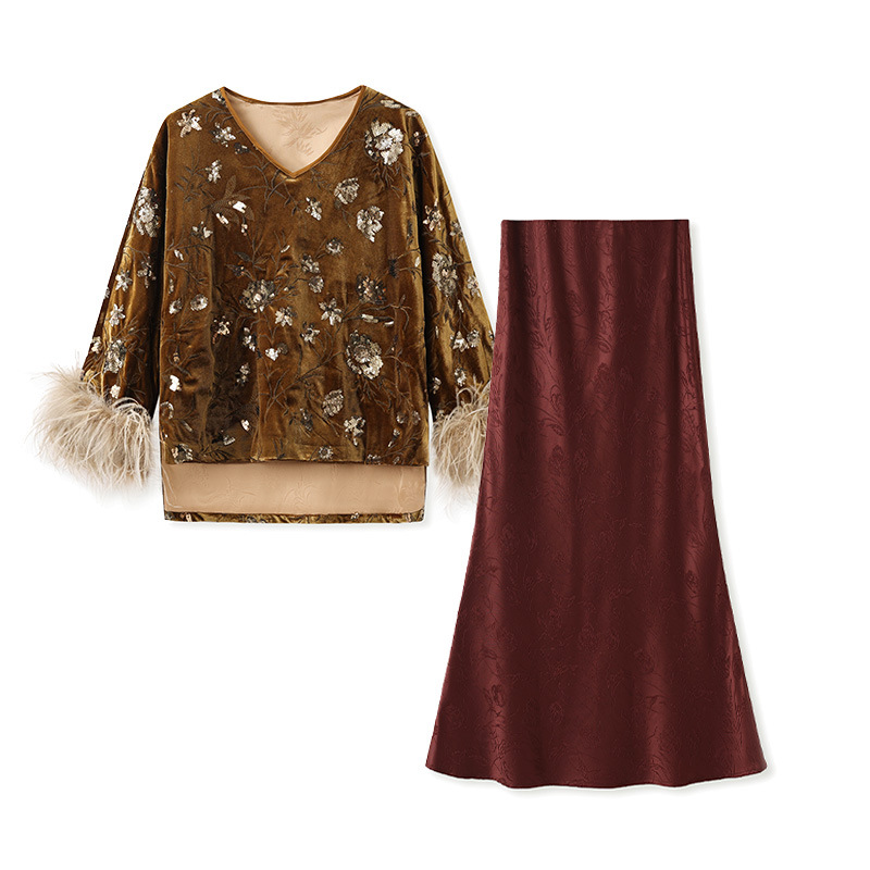 2025 Winter Feather Cuff Blous - Embroidery Blouse 评论和价格