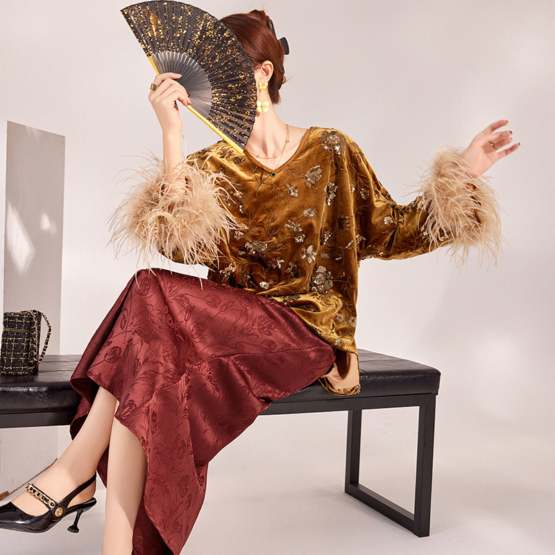 2025 Winter Feather Cuff Blous - Embroidery Blouse 评论和价格
