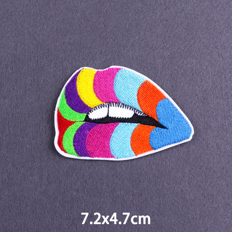 Love Is Love Heart Patches On  - Embroidery Lips 评论和价格