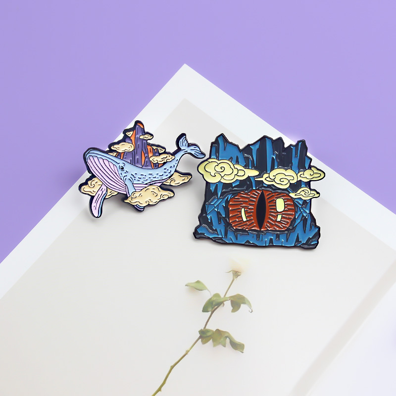 Cartoon Peak Devil's eye and W - Embroidery Fish 评论和价格