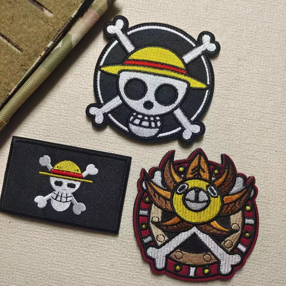 One Piece Cartoon sleeve patch - Embroidery Patches 评论和价格