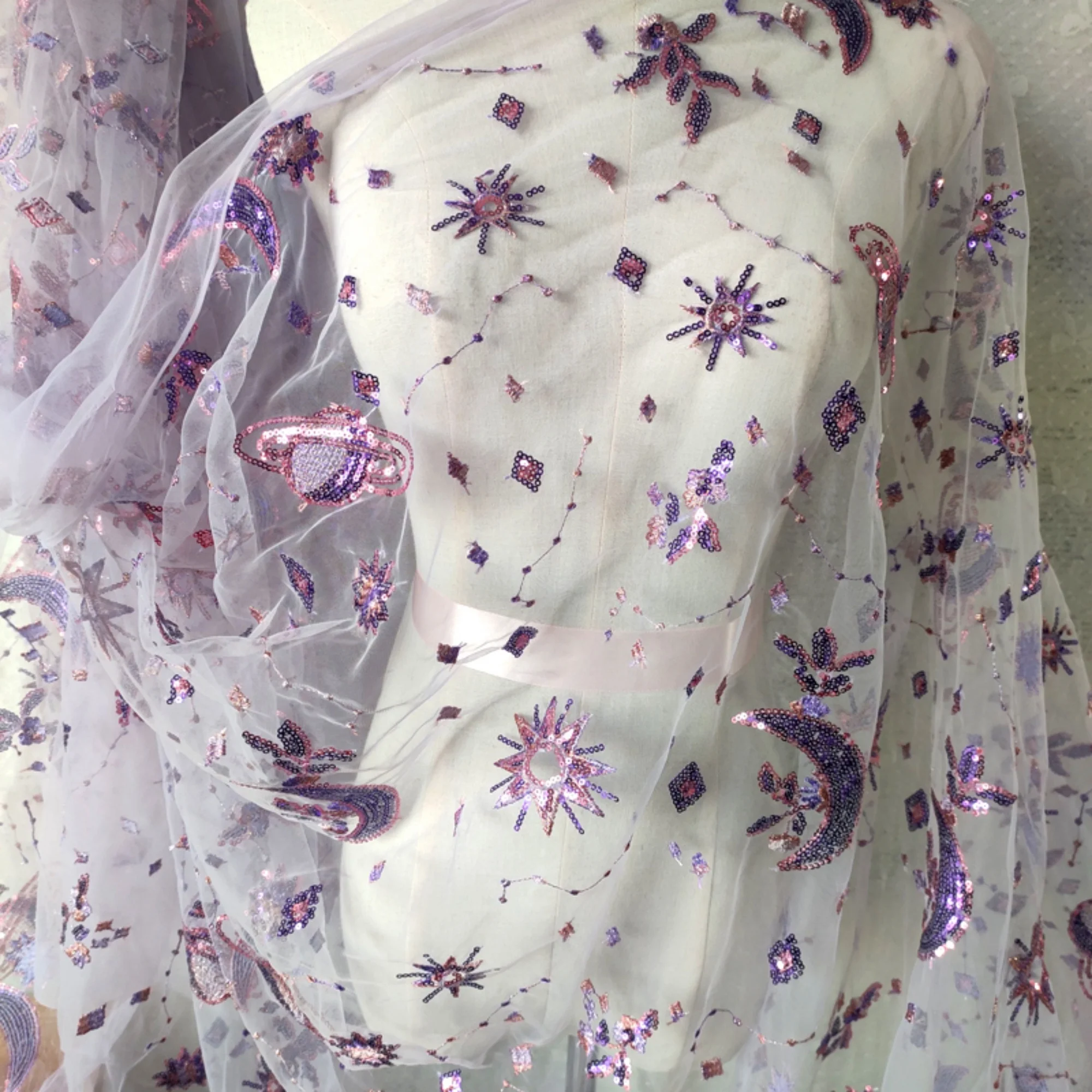 0.5 Meter Purple Width 55.11 I - Embroidery Net Fabric 评论和价格