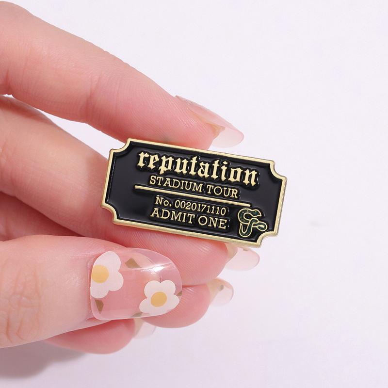 Creative music album brooch re - Embroidery Initials 评论和价格