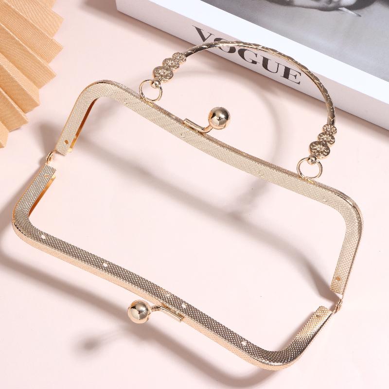 NewMetal Purse Frame With Curv - Embroidery Wallet 评论和价格
