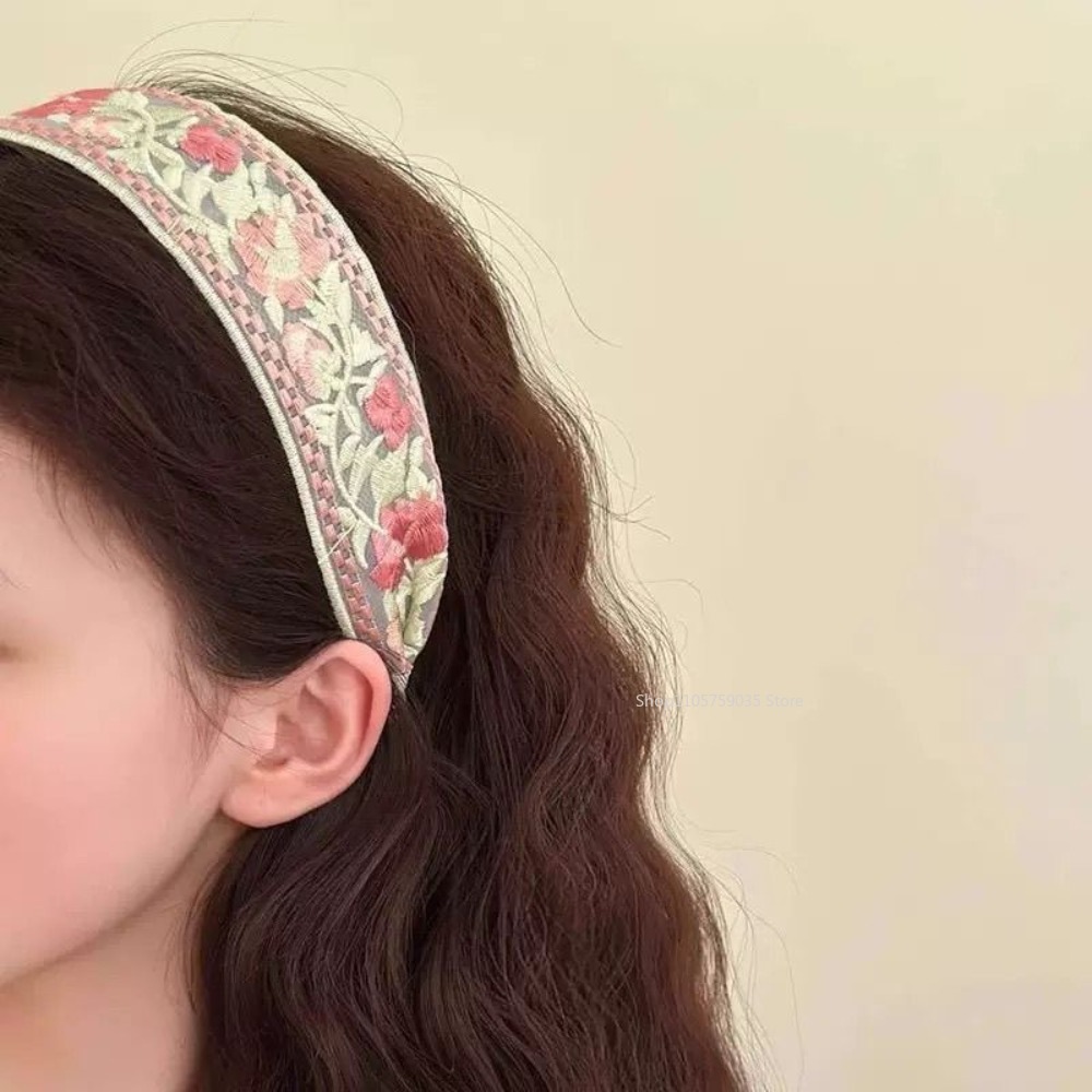 Spring Lace Embroidery Floral  - Embroidery Hoop 评论和价格