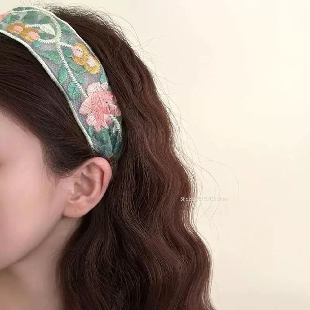 Spring Lace Embroidery Floral  - Embroidery Hoop 评论和价格