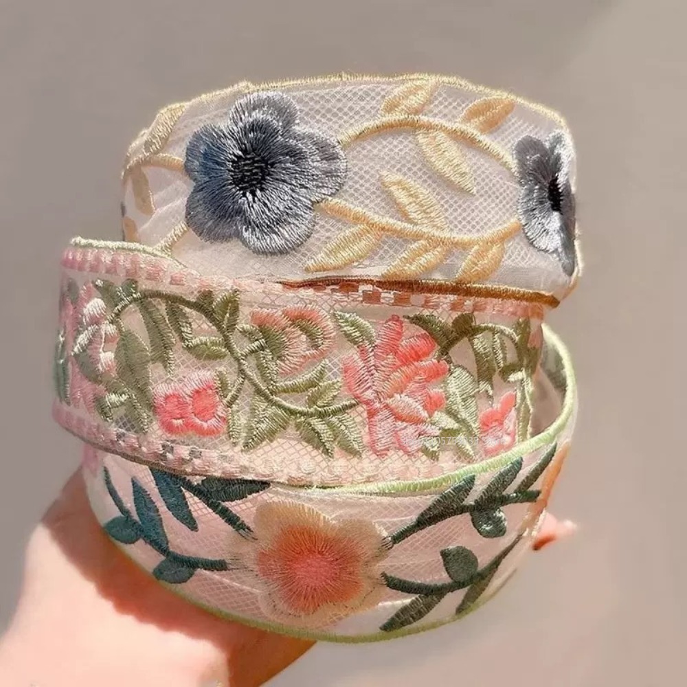 Spring Lace Embroidery Floral  - Embroidery Hoop 评论和价格