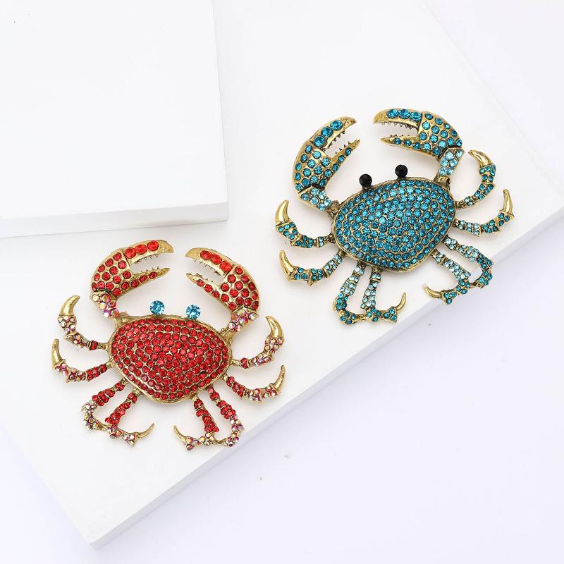 Fashion Rhinestone Crab Brooch - Embroidery Fish 评论和价格
