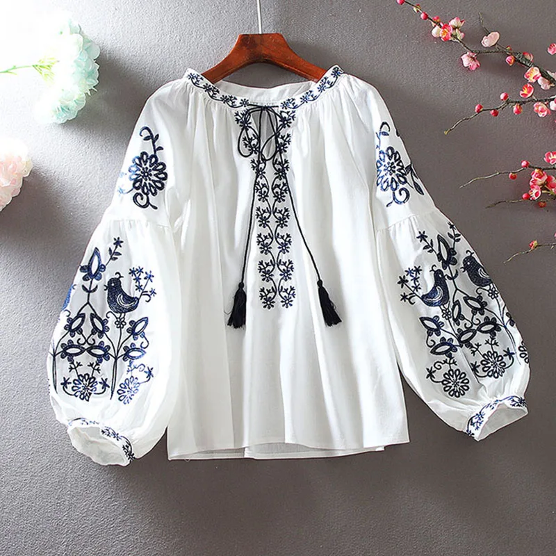 2026 Women's Retro Blouse Nati - Embroidery Blouse 评论和价格