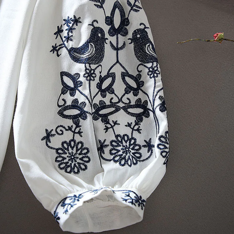 2026 Women's Retro Blouse Nati - Embroidery Blouse 评论和价格