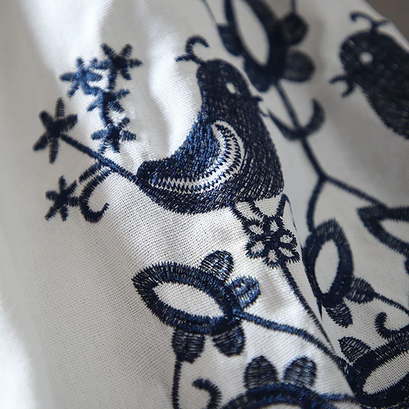2026 Women's Retro Blouse Nati - Embroidery Blouse 评论和价格