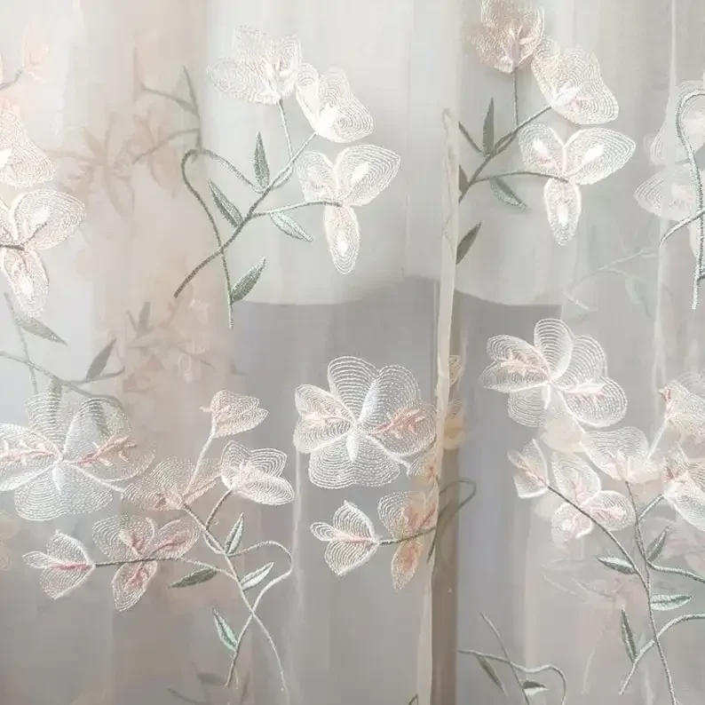 Beautiful Flower Lace fabric A - Embroidery Veil 评论和价格