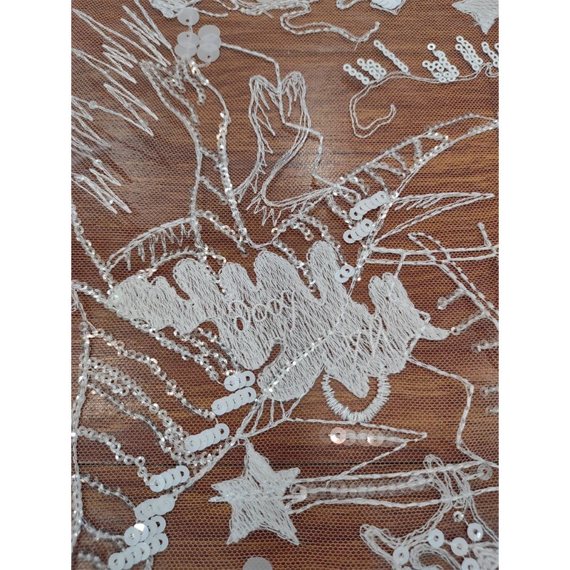 New Exquisite and Soft Decal L - Embroidery Veil 评论和价格